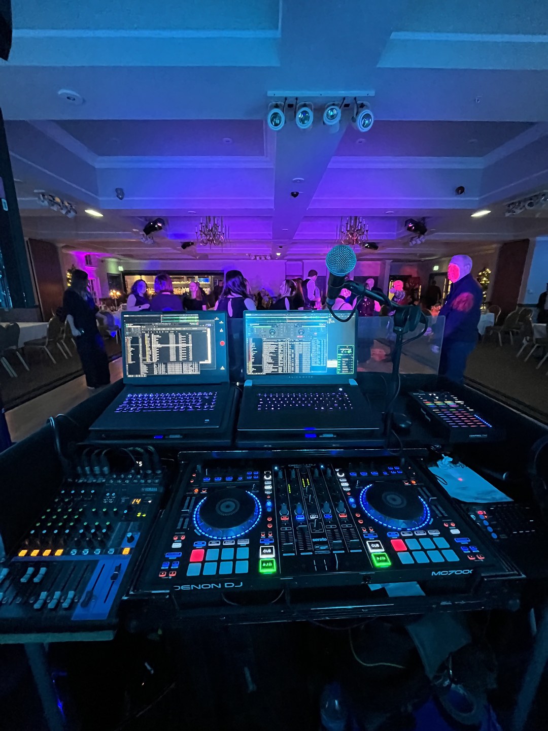 DJ Ceilidh Calling for Weddings — Your Guide to Scottish Ceilidh Dancing